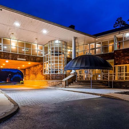 Best Western Plus The Inn & Suites At The Falls Poughkeepsie Exteriér fotografie