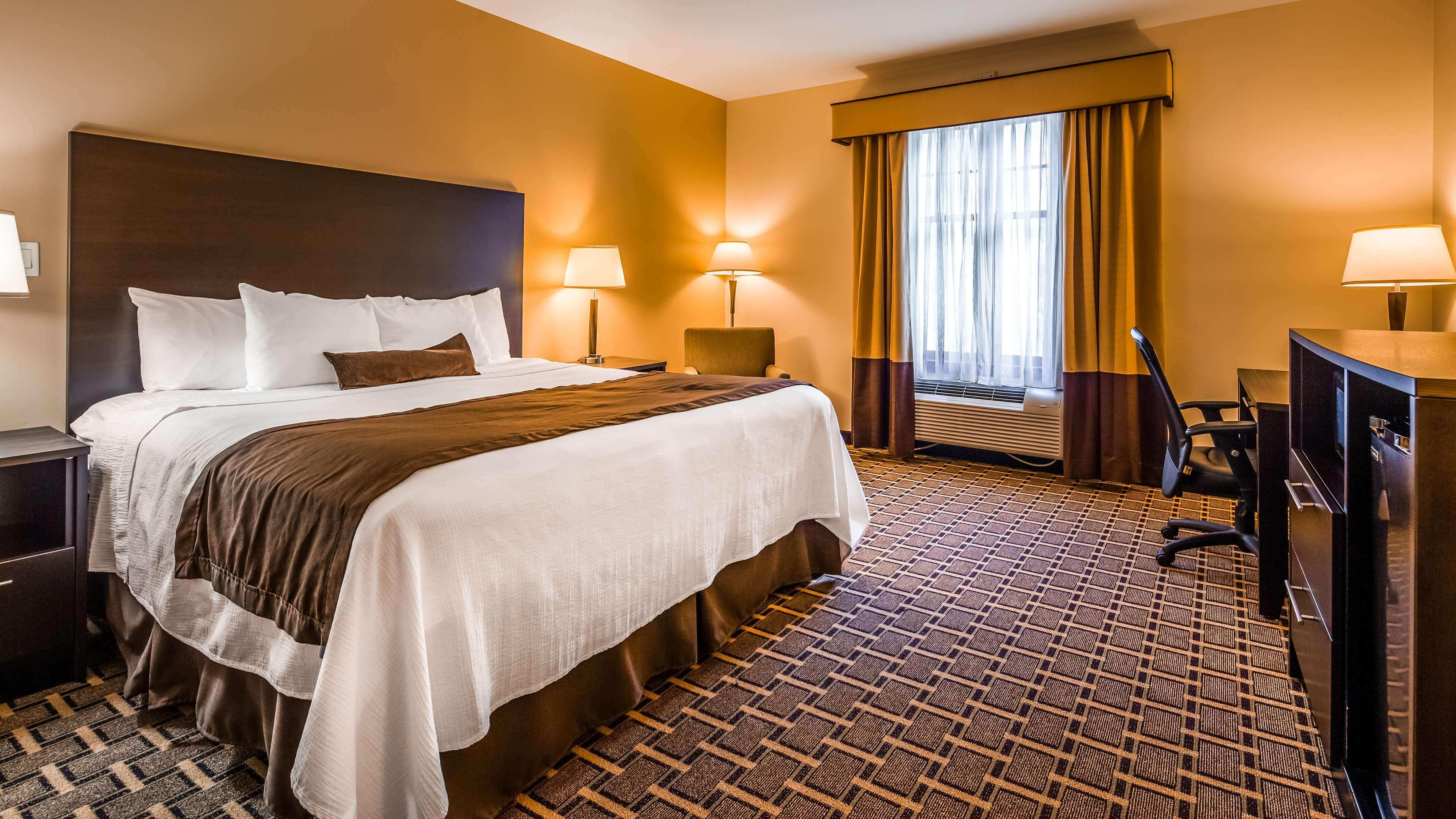 Best Western Plus The Inn & Suites At The Falls Poughkeepsie Exteriér fotografie
