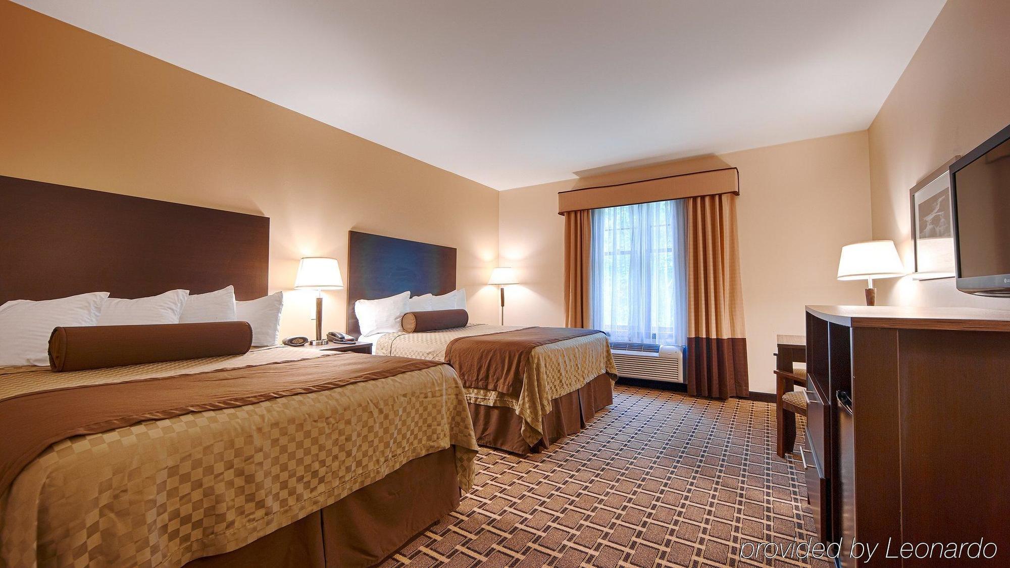 Best Western Plus The Inn & Suites At The Falls Poughkeepsie Exteriér fotografie