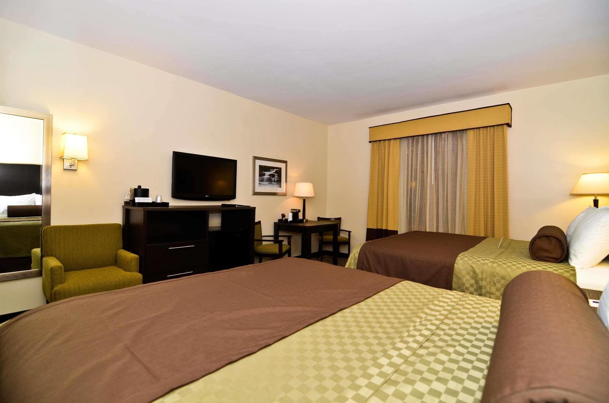 Best Western Plus The Inn & Suites At The Falls Poughkeepsie Exteriér fotografie