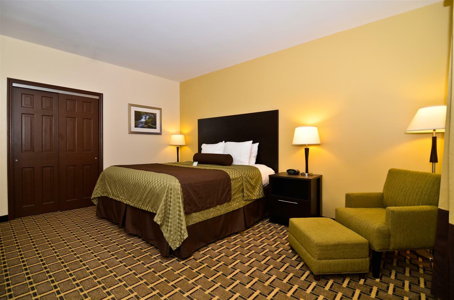 Best Western Plus The Inn & Suites At The Falls Poughkeepsie Exteriér fotografie