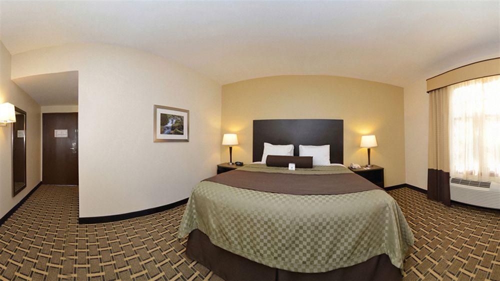 Best Western Plus The Inn & Suites At The Falls Poughkeepsie Exteriér fotografie